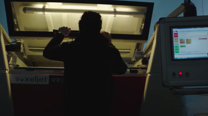 用Voxeljet VX1000 3D打印機(jī)打印星戰(zhàn)道具復(fù)制品