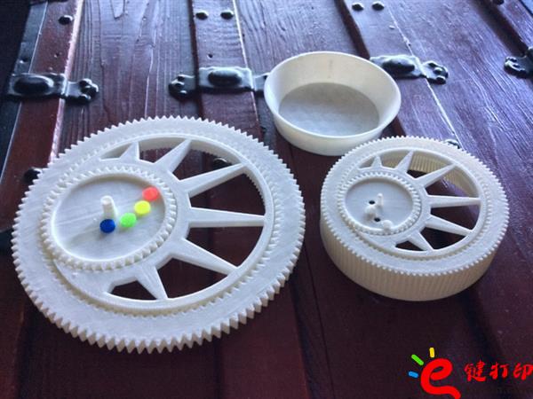 3D打印沙子萬花尺,教育從娃娃抓起 中小學(xué)生3D打印教育培訓(xùn)課程成功案例終極展示