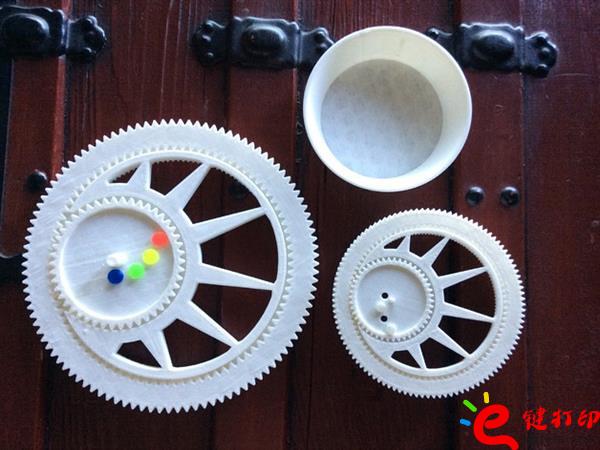 3D打印沙子萬花尺,教育從娃娃抓起 中小學(xué)生3D打印教育培訓(xùn)課程成功案例終極展示
